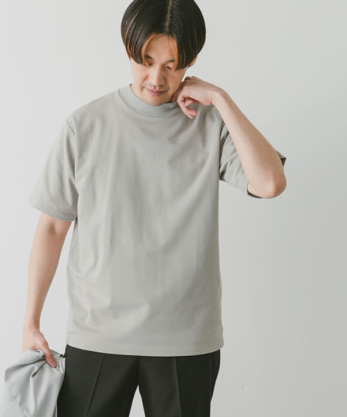 『UR TECH』ポンチモックネックTシャツ