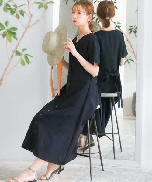 『UR TECH DRYLUXE』ブイネックフレアースリーブワンピース
