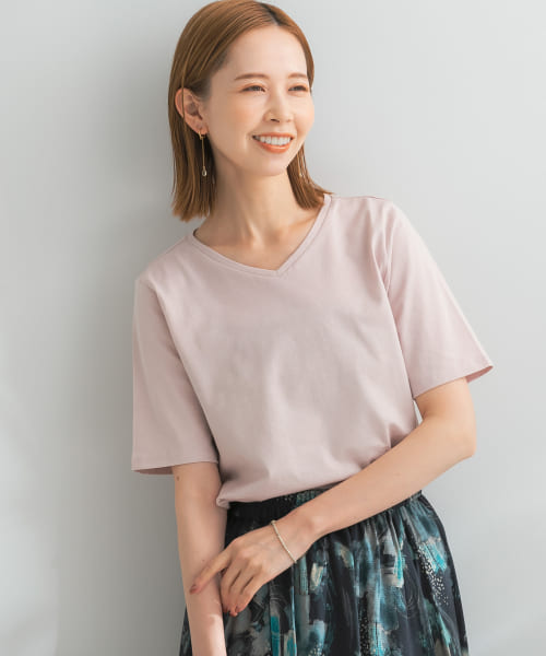 コンパクトVネックTシャツ