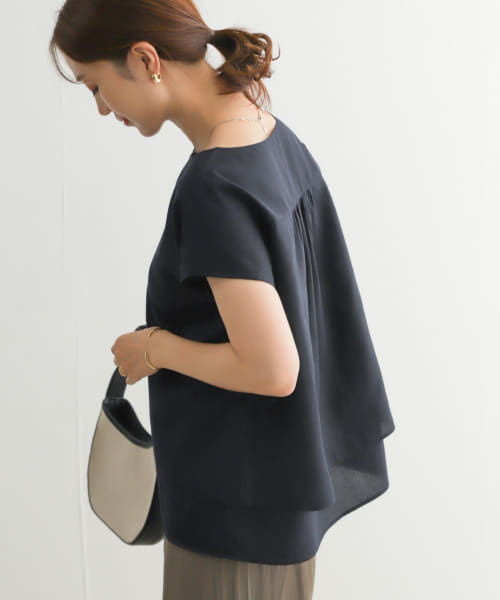 『UR TECH Smart Linen Touch』レイヤードフレンチブラウス