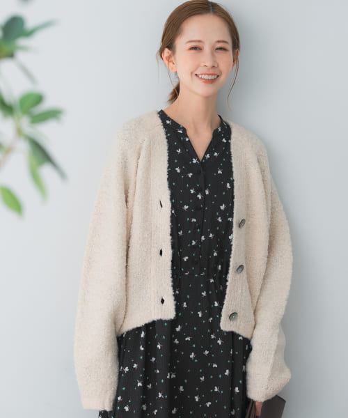 ブークレショートカーディガン