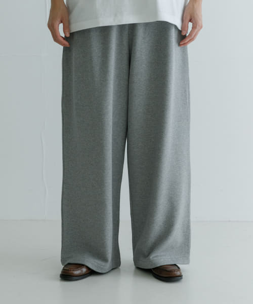 REVERBERATE　SWEAT TRACK PANTS
