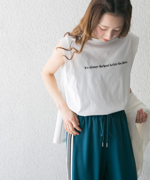 ショルダータックロゴTシャツ