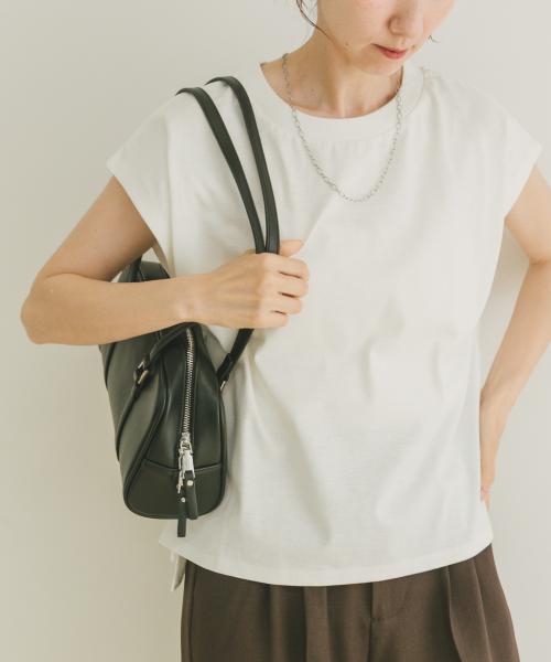 クルーネックノースリTシャツ