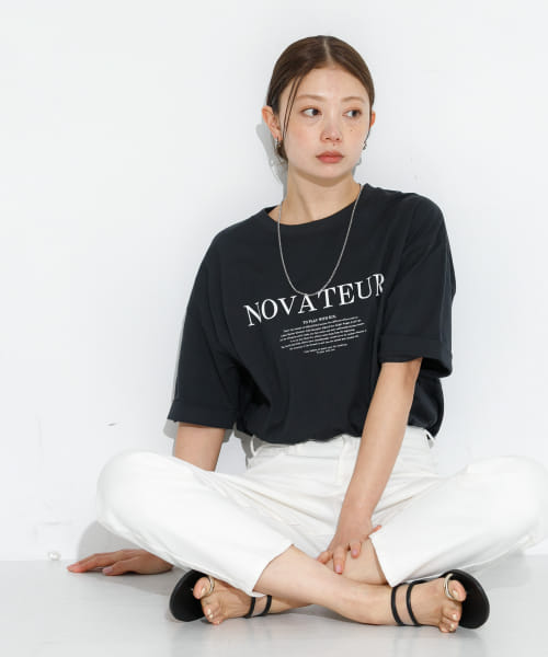 SHELTECH ロゴプリントTシャツ
