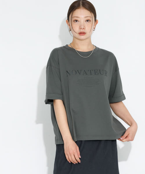 SHELTECH ロゴプリントTシャツ