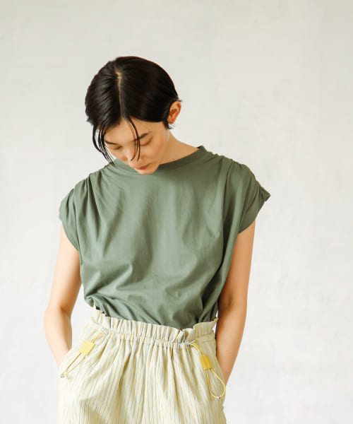 GATHER NO SLEEVE T-SHIRTS