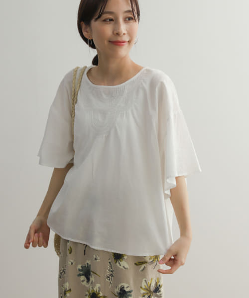 フロント刺繍フレアブラウス