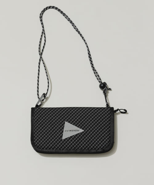 and wander　reflective rip pouch