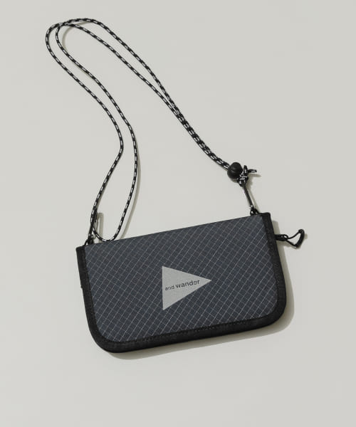 and wander　reflective rip pouch
