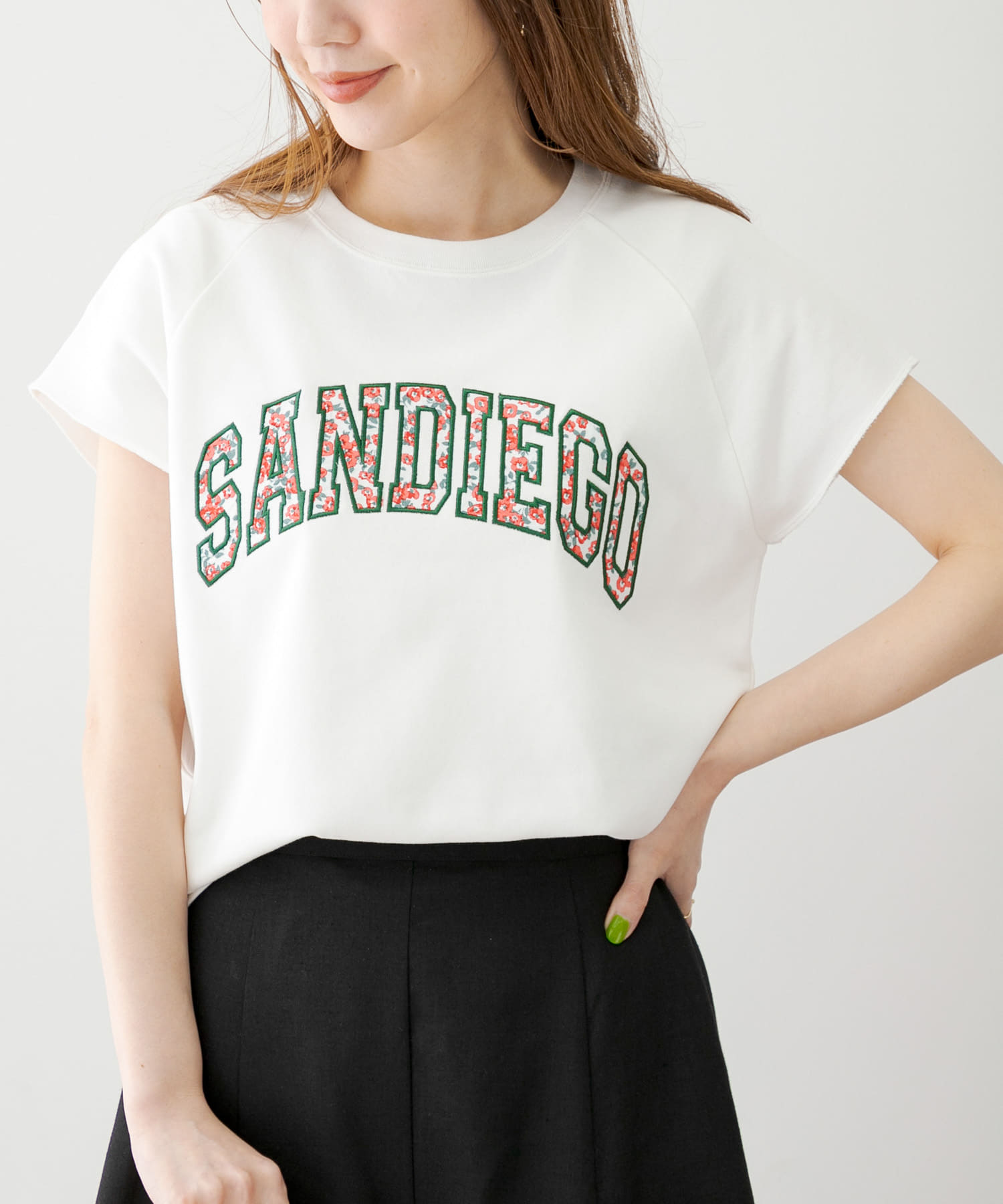 USEDLIKEアップリケ刺繍Tシャツ[LA35-21R901]｜URBAN RESEARCH公式