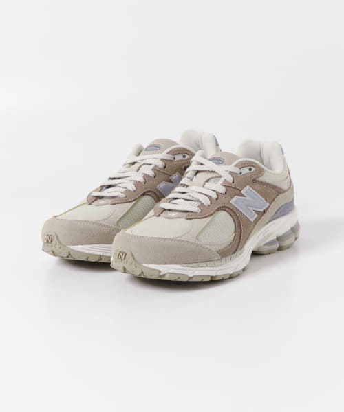 NEW BALANCE　2002R
