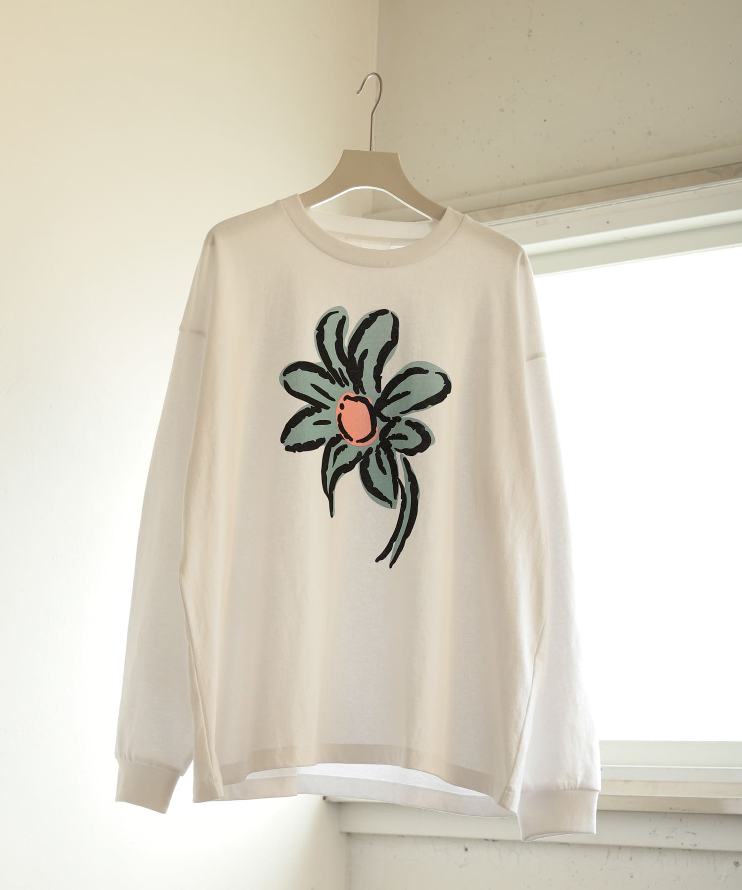 ポップアートフラワープリントロングTシャツ B[AA36-11B013]｜URBAN