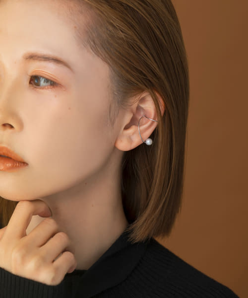 Favorible　Wired Pearl Earcuff