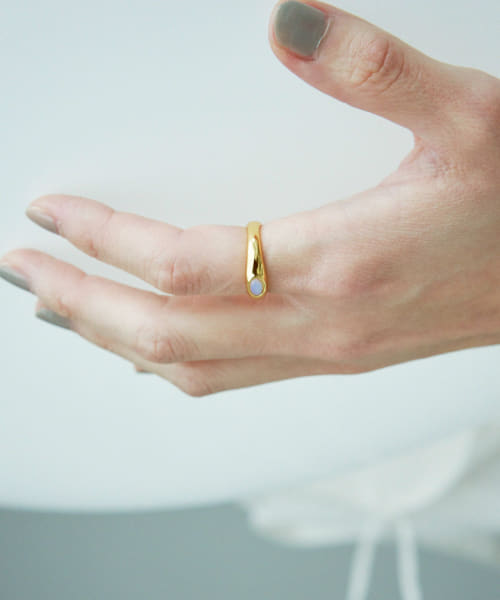 SMELLY so’　stone line ring