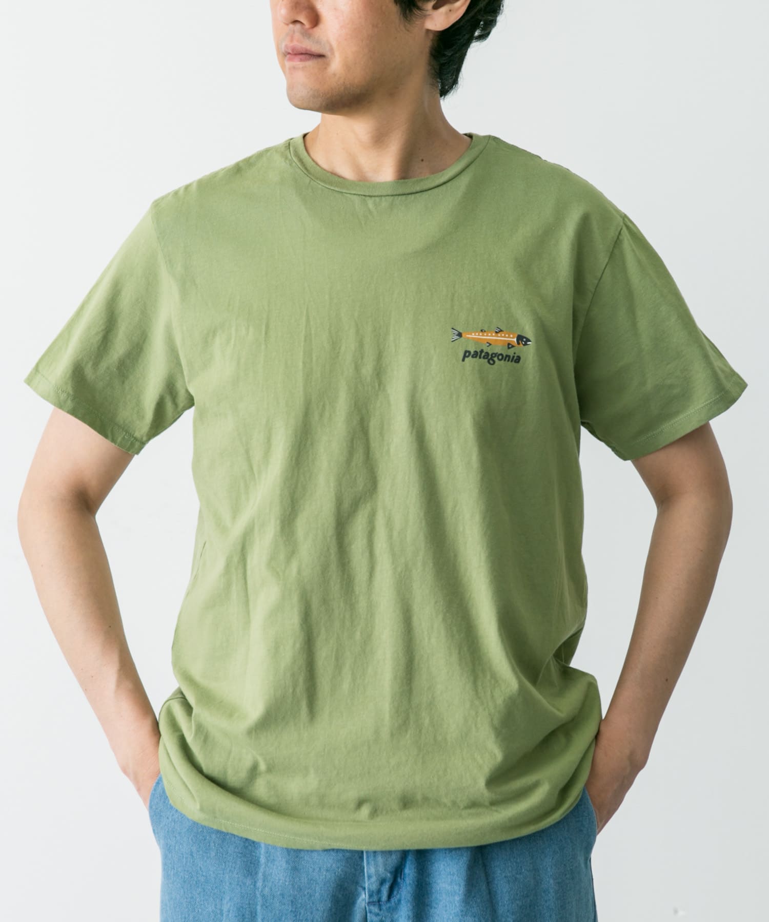 patagonia パタゴニア アウトドア ビッグロゴ メンズ クルーネック Tシャツ トップス レギュラーフィット サイズXS 半袖 黒