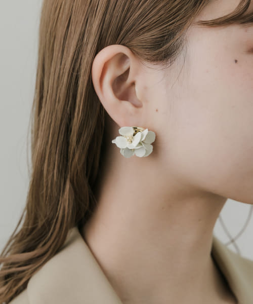 マットプレートフラワーピアス