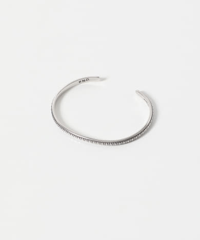 ERICKA NICOLAS BEGAY　STAMP BANGLE-01