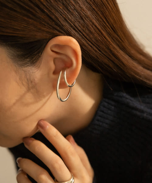 SMELLY so’　double circle earcuff slv