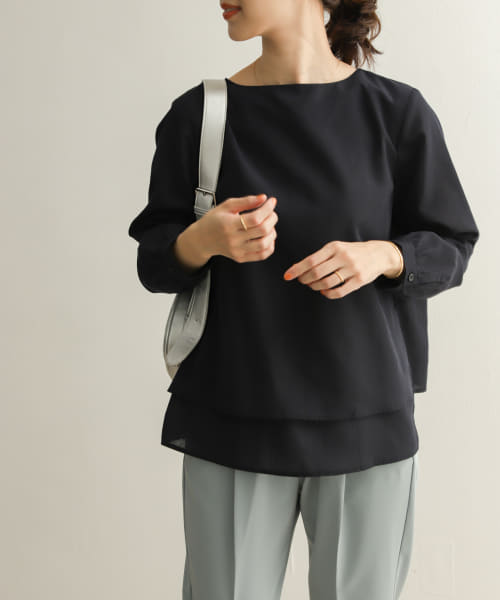 『UR TECH Smart Linen Touch』レイヤードブラウス