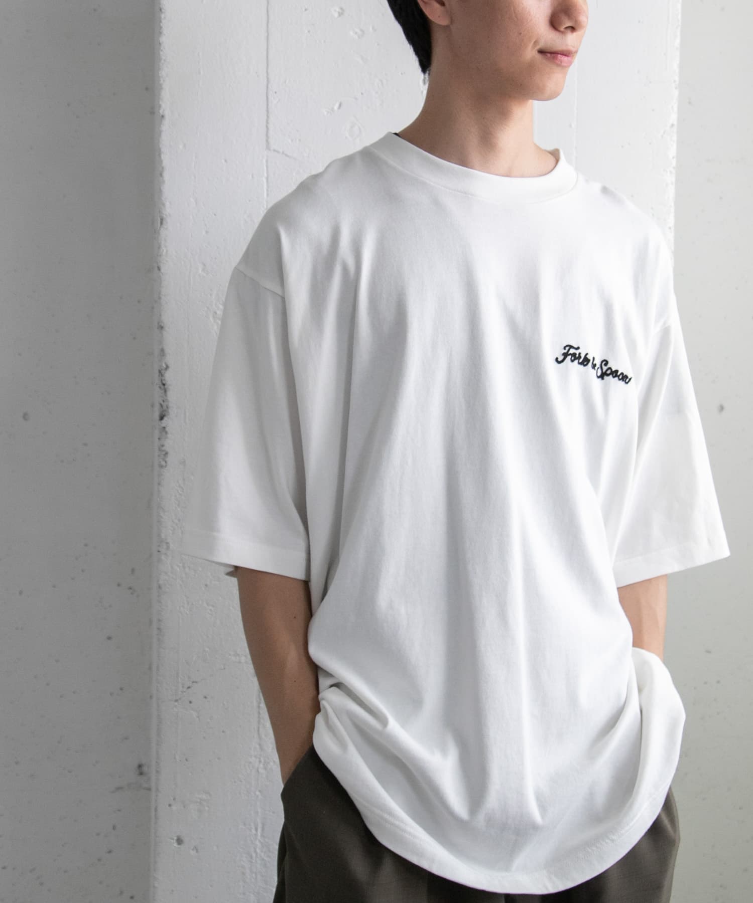 ユニセックス』FORK&SPOON チェーンステッチロゴTシャツ[DF35