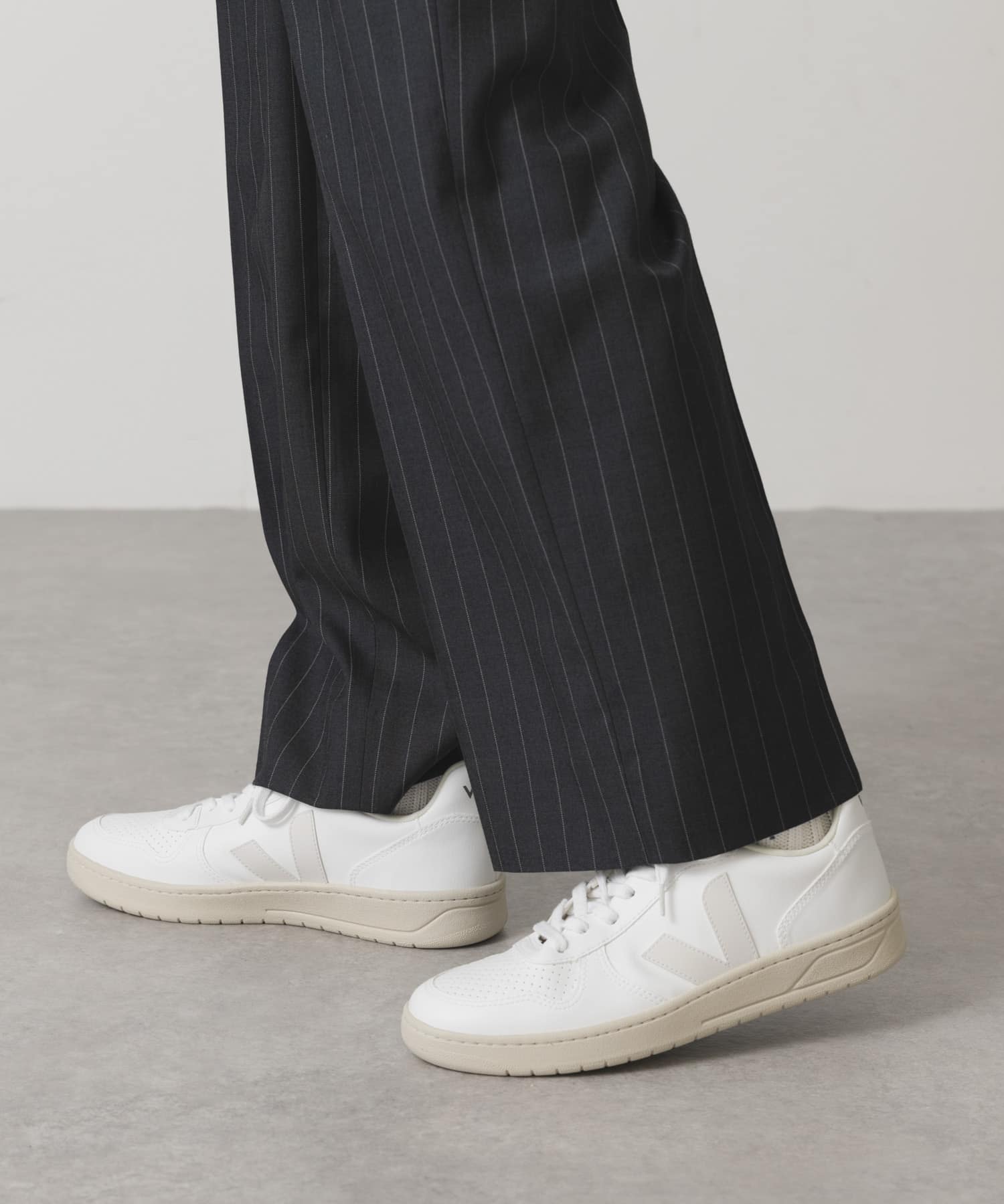 veja V-10 FULL WHITE[VJVX072892-T37]｜URBAN RESEARCH公式