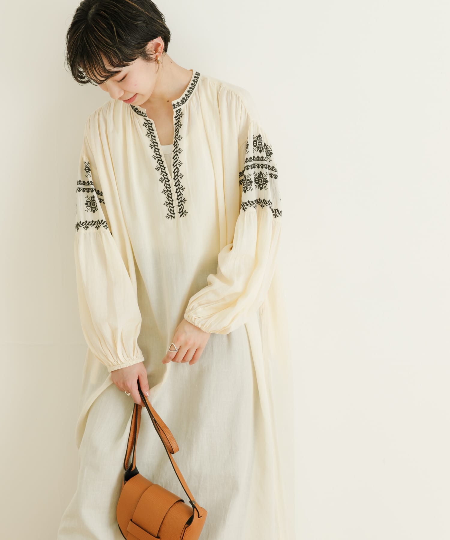 リネンレーヨン刺繍ワンピース[UR35-26F008]｜URBAN RESEARCH公式
