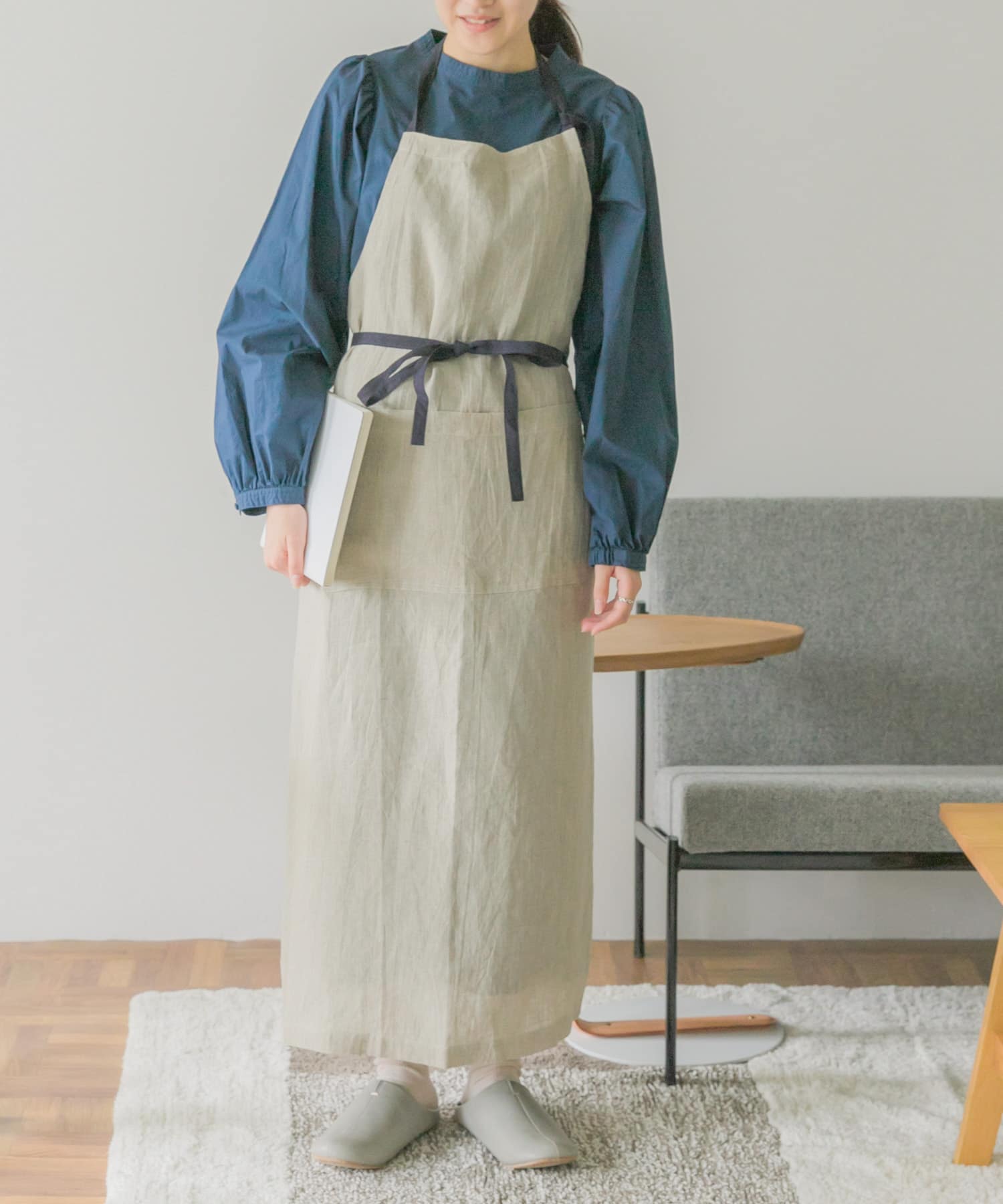 麻混 ワンピース風エプロン 飛び出せ