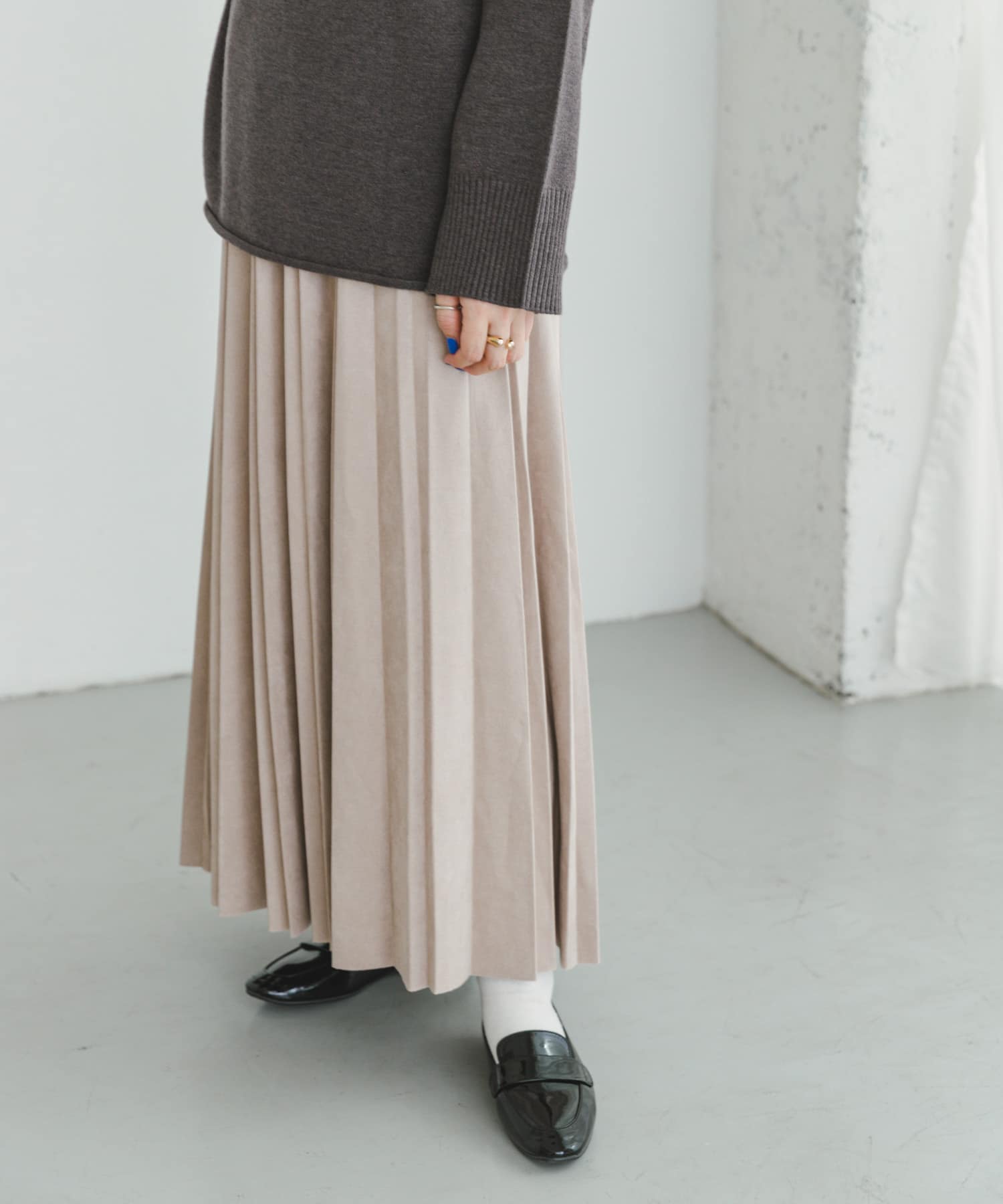 フェイクスエードプリーツスカート[IT37-25A002]｜URBAN RESEARCH公式