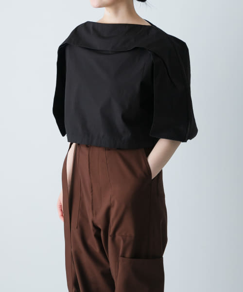 SEEALL　TWISTED SLEEVE TOP