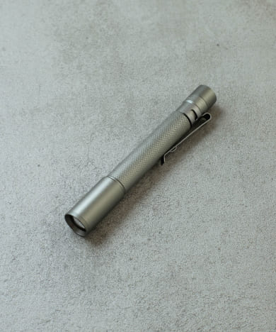 KIKKERLAND　MINI FLASHLIGHT