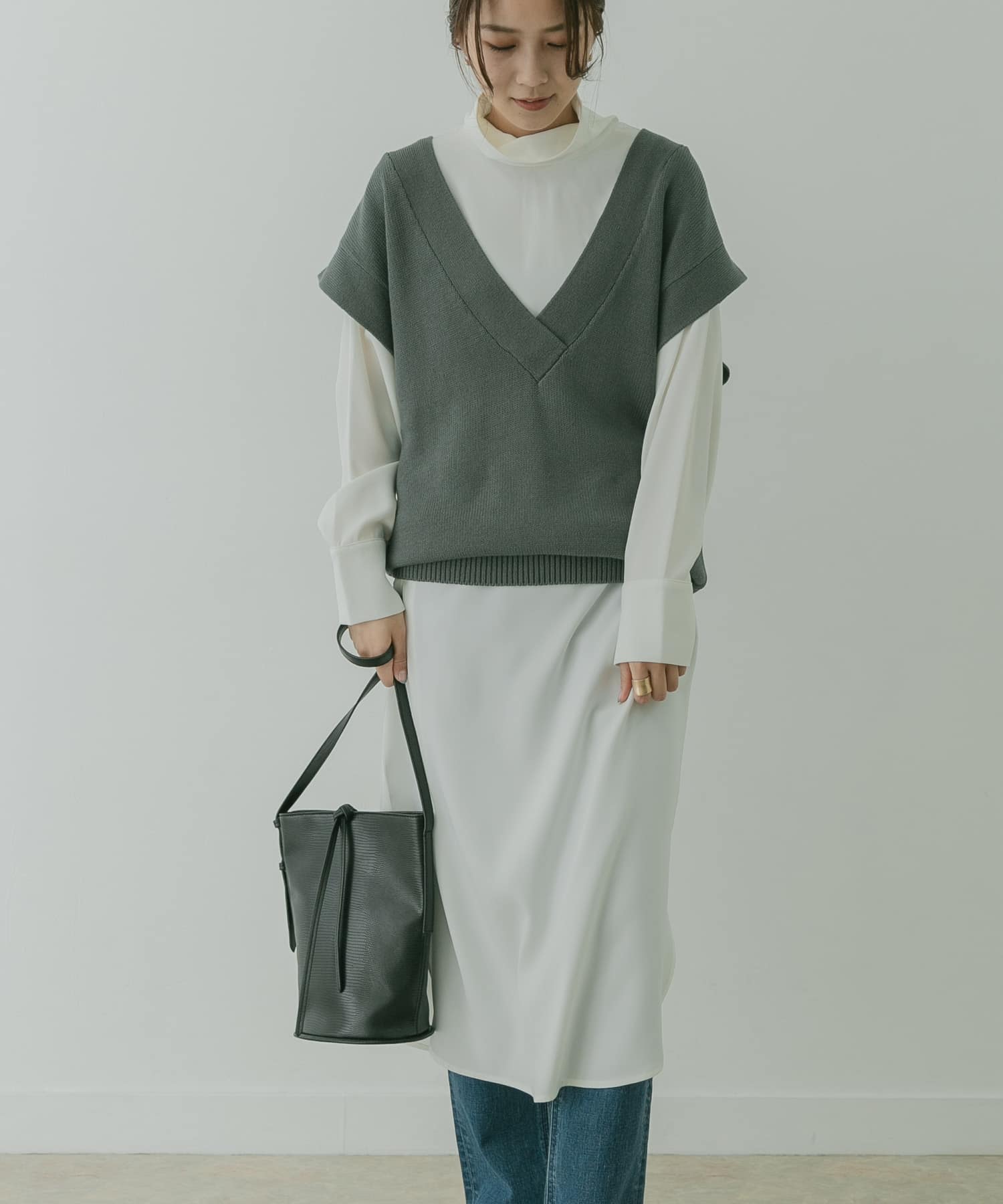 Web限定 Kbf Vネックベストレイヤードワンピース Km06 26n1 Urban Research公式ファッション通販 Web限定 Kbf Vネックベストレイヤードワンピース Km06 26n1 Urban Research公式ファッション通販