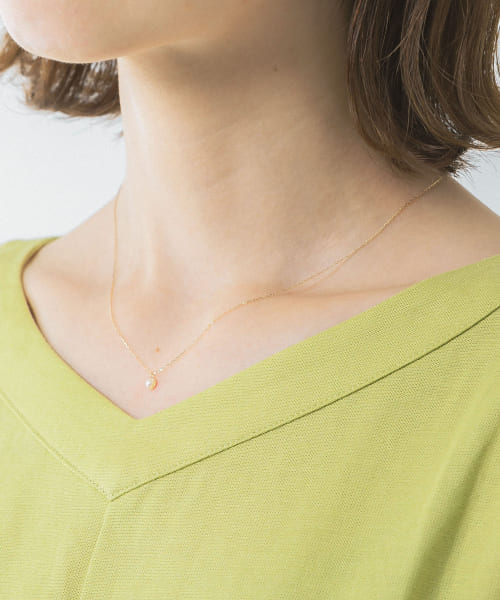 Favorible　petite pearl YG necklace