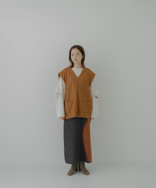 FLOW PATTERN KNIT SKIRT