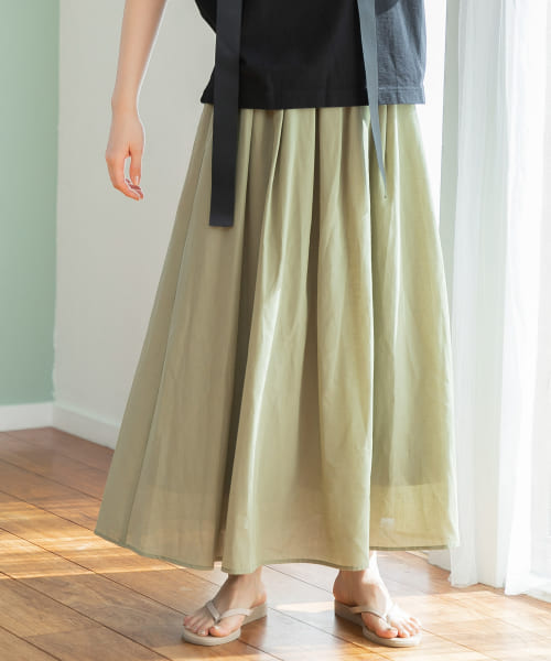 『UR TECH Smart Linen Touch』タックロングスカート