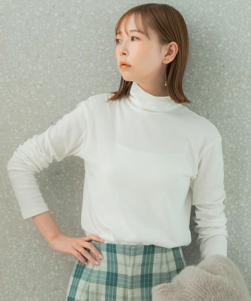 ハイネックプルオーバー