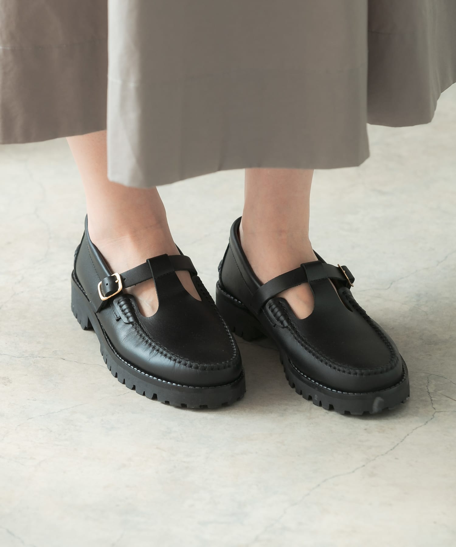 Strap shoes new arrivals
