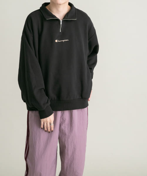 Champion　HALF ZIP SWEATSHIRTS