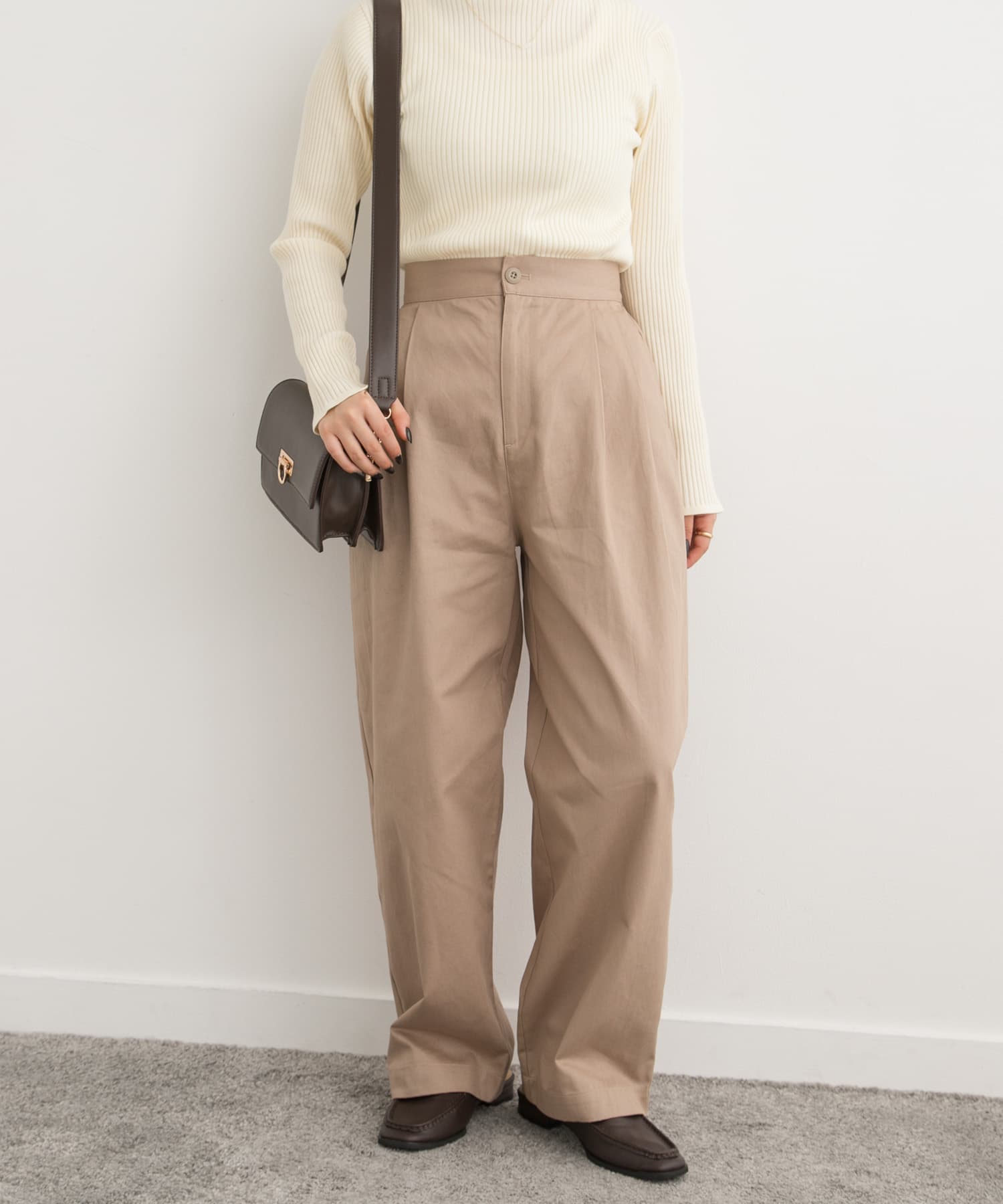 はちみつ堂 ラベンダー色した、いつものパンツ。 レディース