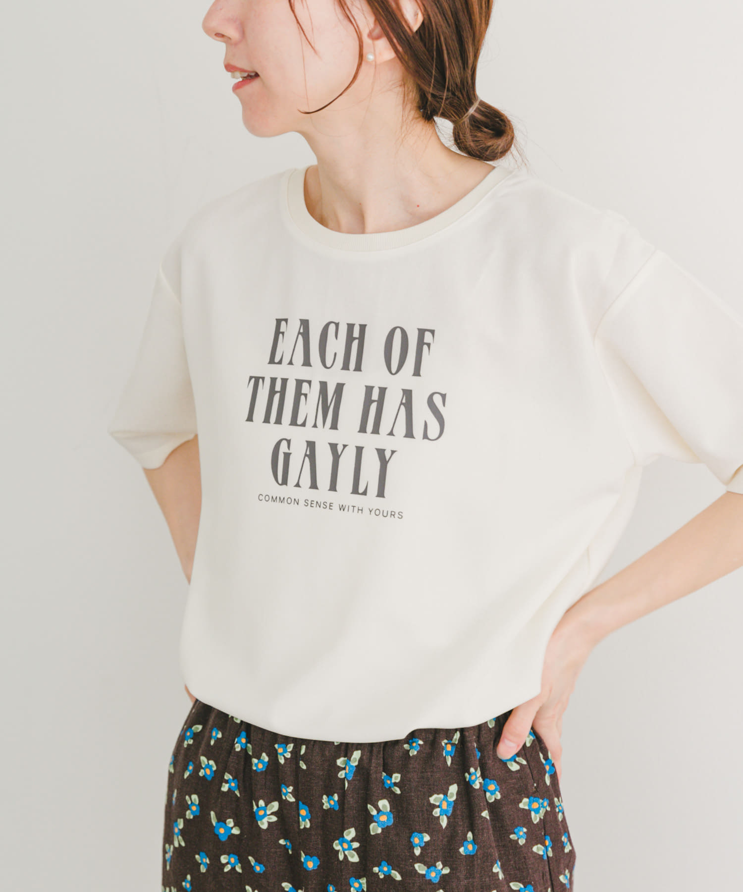 カットジョーゼットロゴTシャツ[ITA5-21A002]｜URBAN RESEARCH