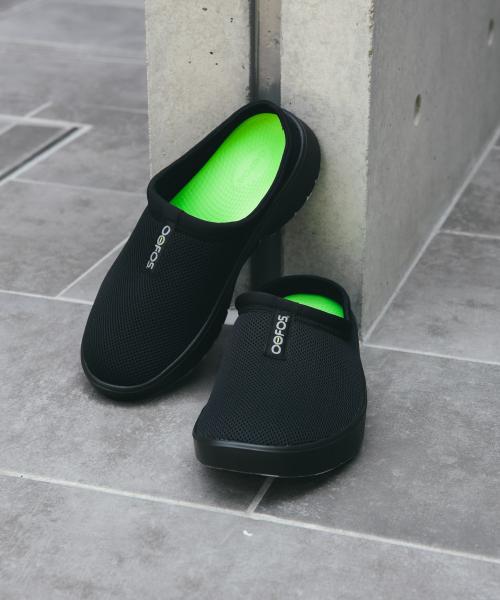 OOFOS　OOcOOzie Sport Mule
