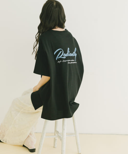 バックプリントロゴTシャツ