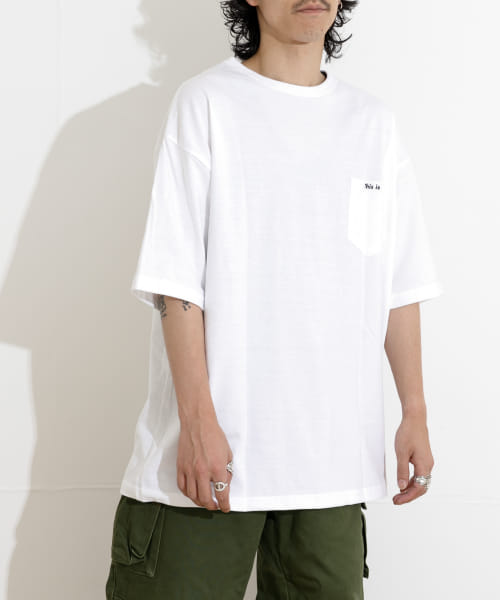This is　This is the T-shirts Tag & Pocket