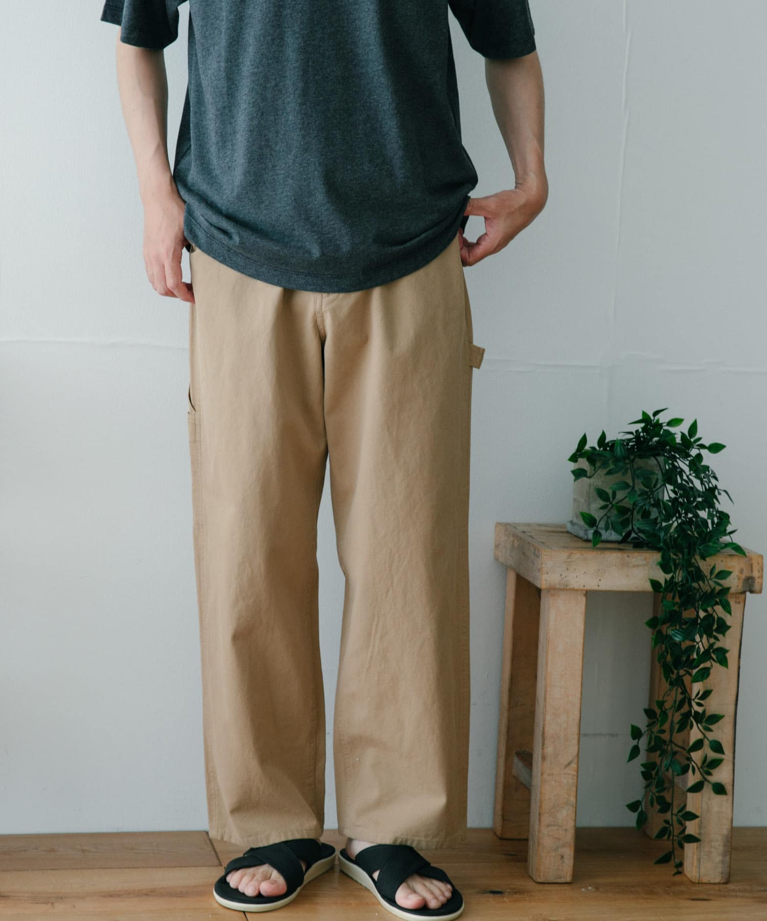 人気カラーの 未使用 ITEMS URBAN RESEARCH アーバンリサーチコットンパンツ