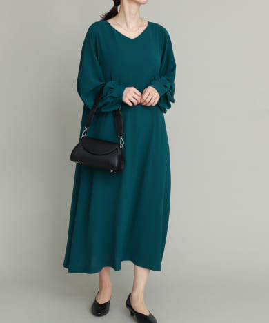 URBAN RESEARCH DOORS（アーバンリサーチドアーズ）の「Vネックロングワンピース（ワンピース）」 - WEAR