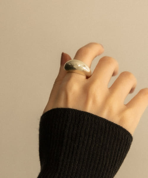 SMELLY so’　plump ring