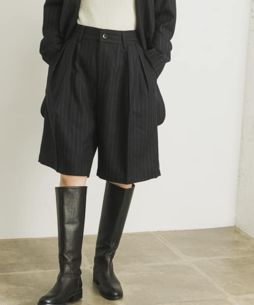nicholson&nicholson　ウールストライプハーフパンツ