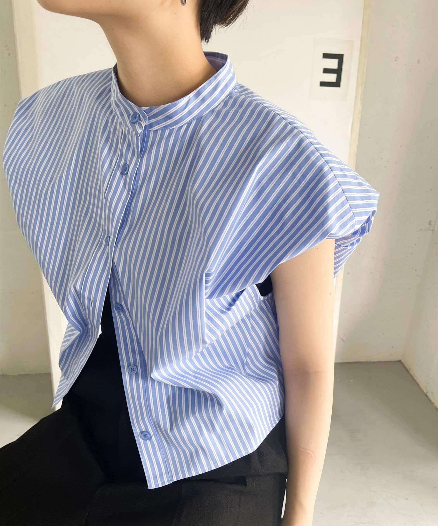 ストライプ ブルー パフスリーブ トップス 美品 【在庫処分】 - トップス ストライプ ブルー パフスリーブ トップス 美品 【在庫処分】 - トップス
