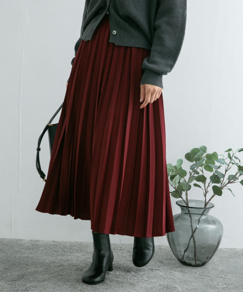 プリーツロングスカート