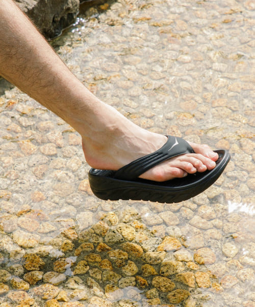 HOKA ONE ONE　ORA Recovery Flip
